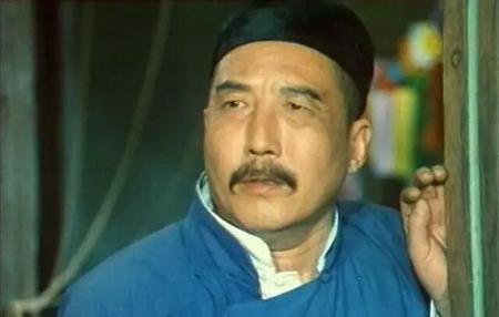 《茶馆》王利发独白(茶馆话剧第一幕台词王利发)