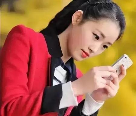 交钱学自媒体靠谱吗