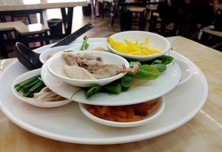 云南旅游吃什么美食(大理丽江香格里拉旅游攻略)