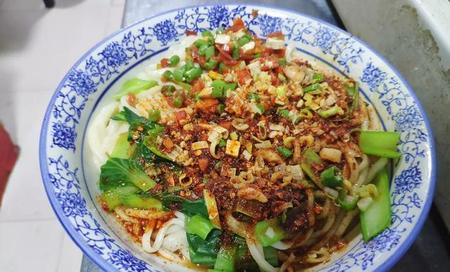 捞面臊子的做法大全(鸡蛋西红柿面条怎么做好吃窍门)