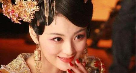 什么横陈的成语